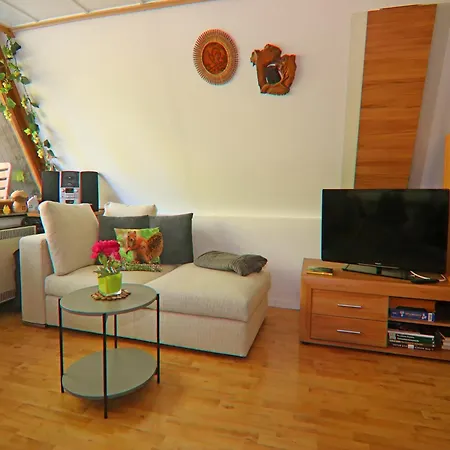 Holiday home Mit Kaminofen Am Duemmer In Perlin
